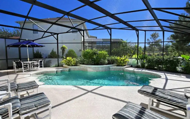 Windward Bay 4 bed / 3.5 bath home