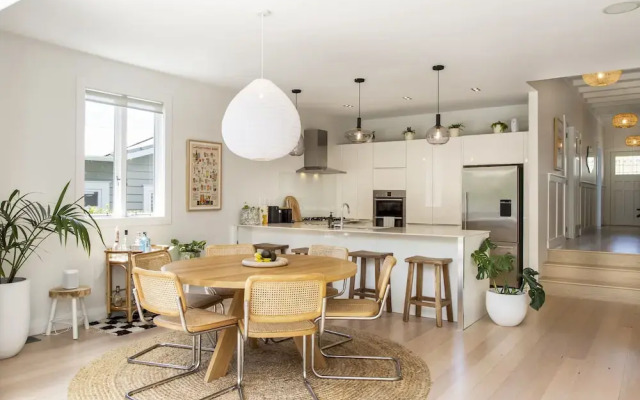 Executive State-Of-The-Art Home - Spa