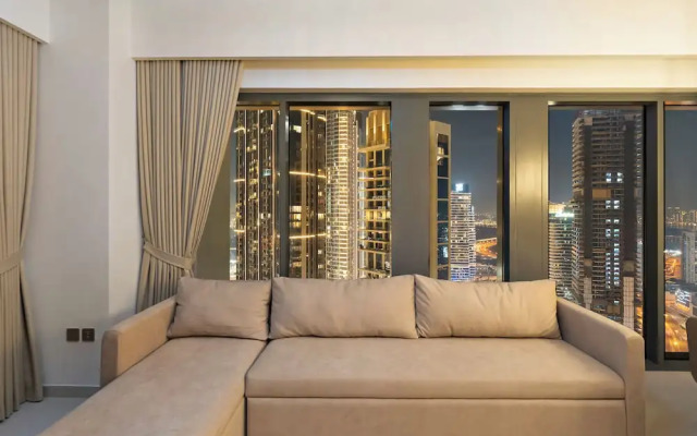 Panoramic Burj Khalifa View by Propigo
