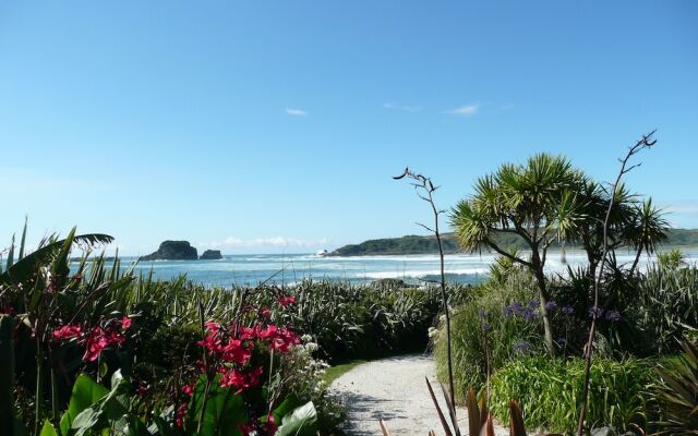 The Bay House Beachfront Accommodation