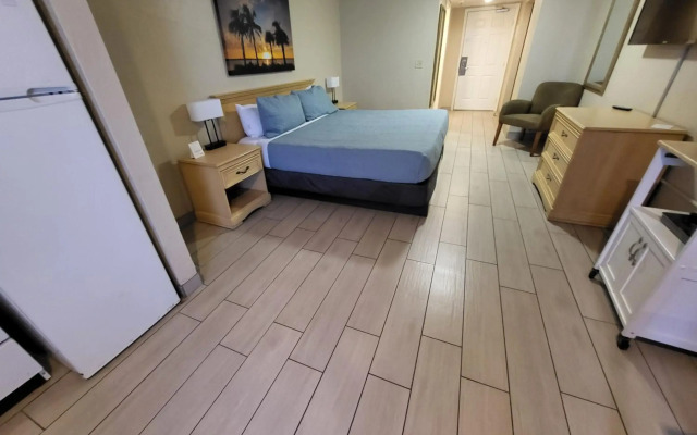 Beachside Hotel