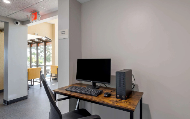 Clarion Pointe McDonough