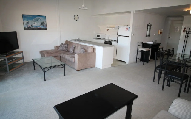 Razorback 11 - Razorback Plaza Jindabyne