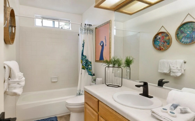 2051- Bearvenidos 4 Bedroom Home by RedAwning