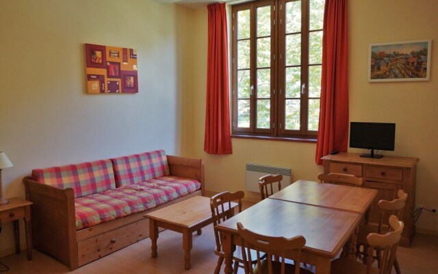 Logement n107 6pers face aux Thermes