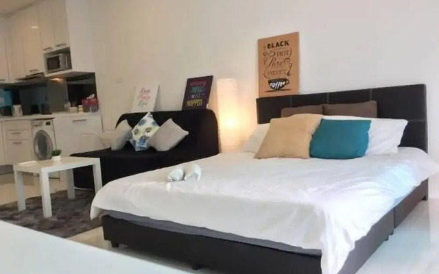 Summer Suites Kenneth