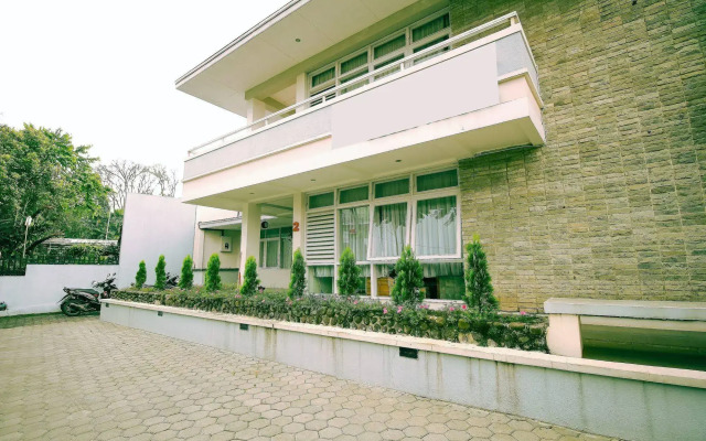 ZEN Rooms Dipati Ukur
