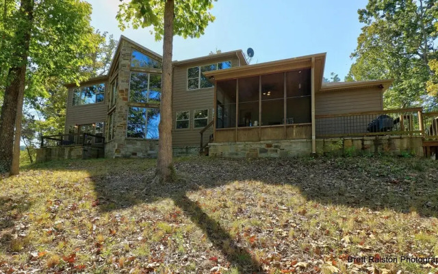 Lakeside Lodge - On Beaver Lake