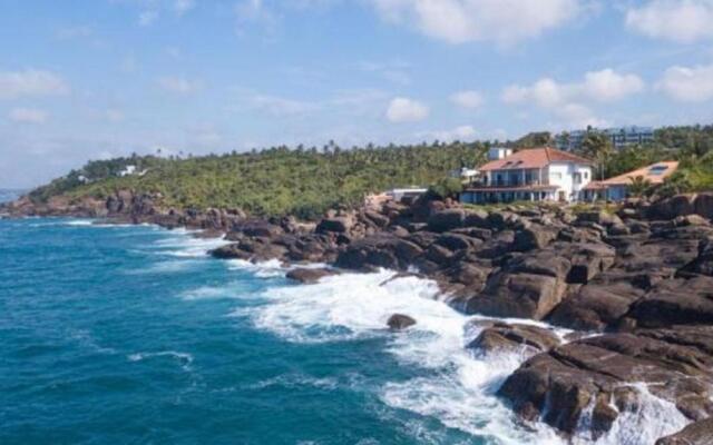 Land's End Villa