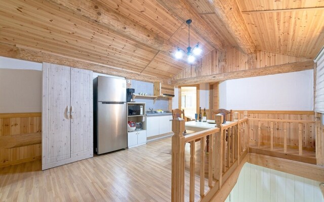 Ganghwa Izba Pension