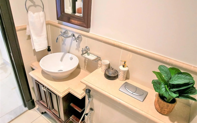 Amazing 2 bedroom with terrace  Downtown Dubai