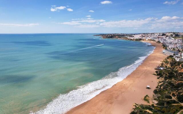 Hopstays Albufeira Casa do Zanão - 100m beach apartment