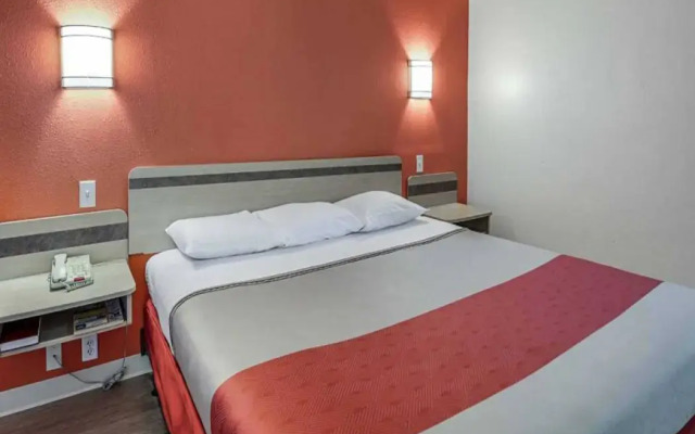 Motel 6 Pasadena, TX