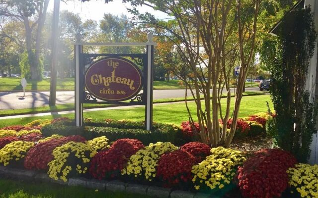 Chateau Inn and Suites