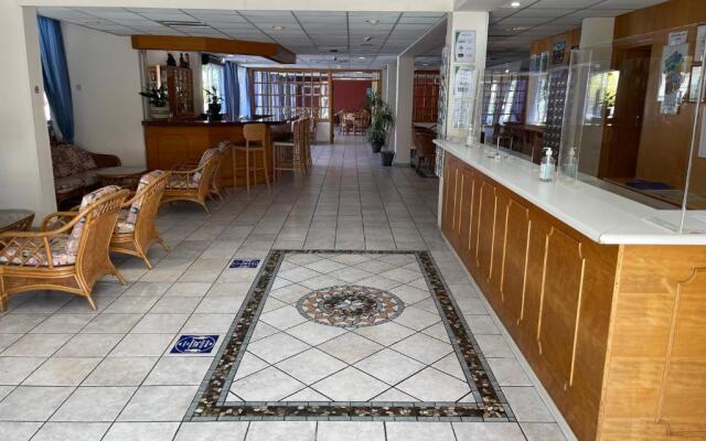Green Bungalows Hotel Apartments