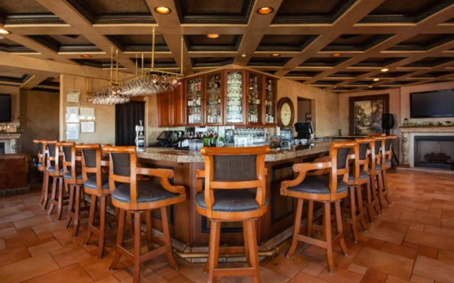 Ocean Lodge