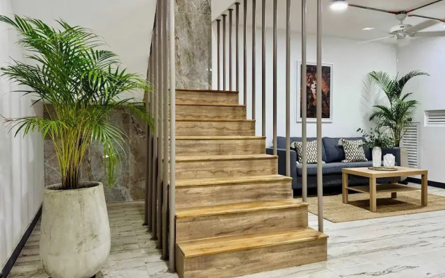 w Comfy Loft w Great Deco in Cali