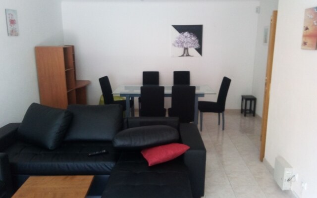 Beautiful two bedroom by Rental4all
