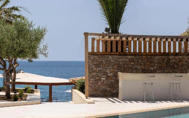 PHEIA, Vriniotis Resorts