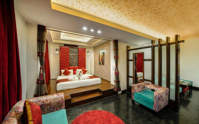 Hotel Saffron Leaf