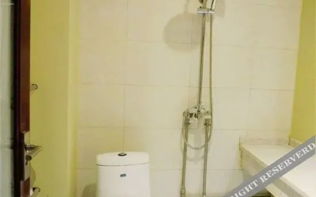 Yichuan Eddy Holiday Hotel