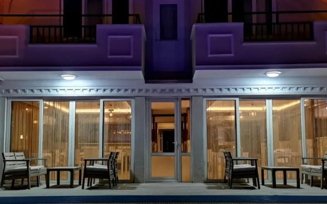 Nicer Hotel