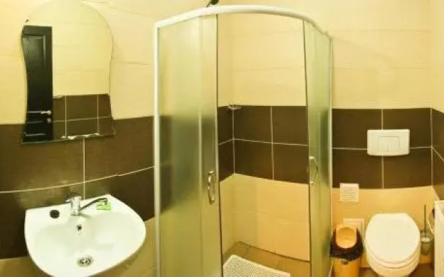 Astoria Hotel & Restaurant