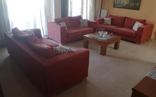 Comfortable Apartment in Kato Toumpa