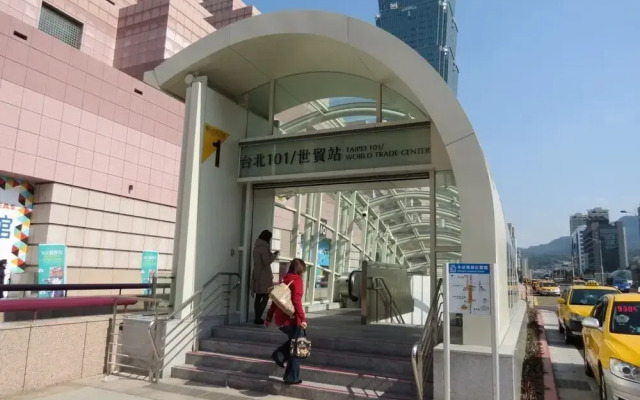 Yourcity Warm Nest - Taipei 101 and Big Dome Large Space & Sleeps 12 people