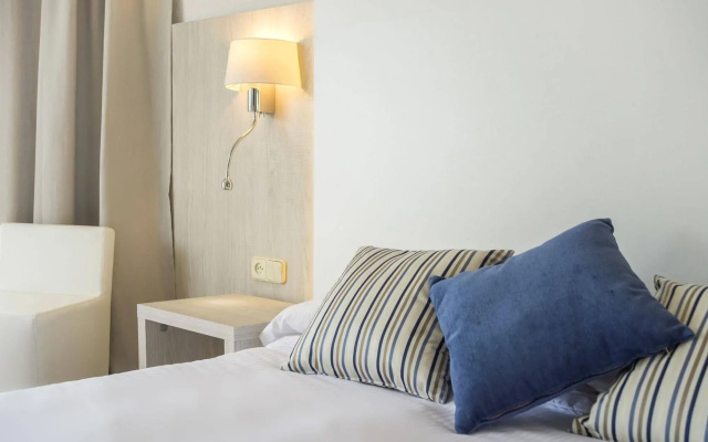 Sentido Fido Tucan - Adults Only