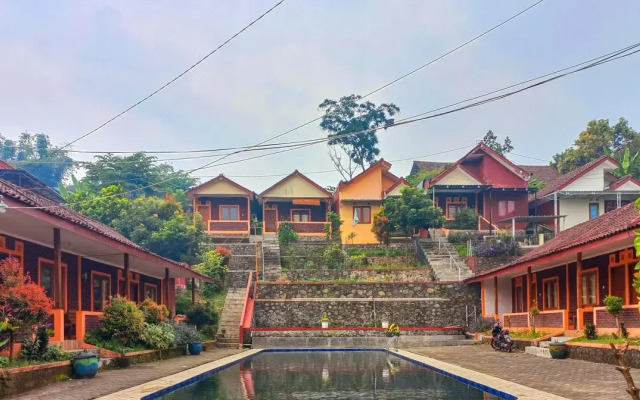Villa Kampoeng City Pacet by RedDoorz