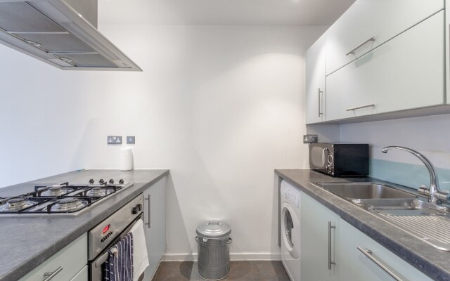 Stylish 2 Bedroom in Trendy East End