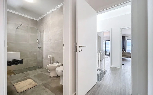 Blue Outlook Retreat by Atlantic Holiday