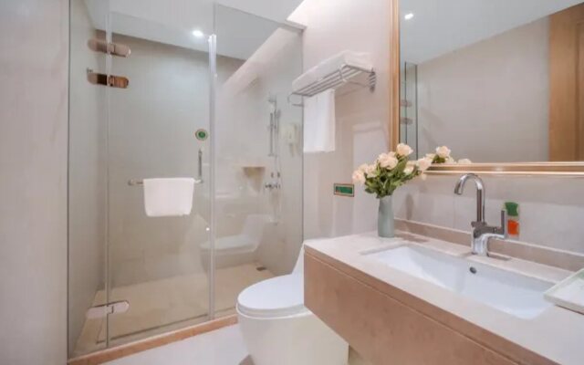 Vienna International Hotel (Causeway Bay Plaza Honggutan Center Nanchang)