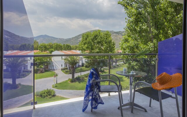 Golden Coast Hotel & Bungalows - All Inclusive