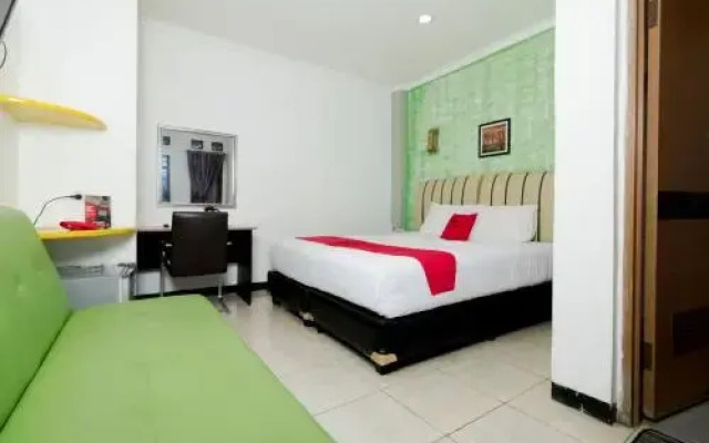 Belva Hotel by RedDoorz
