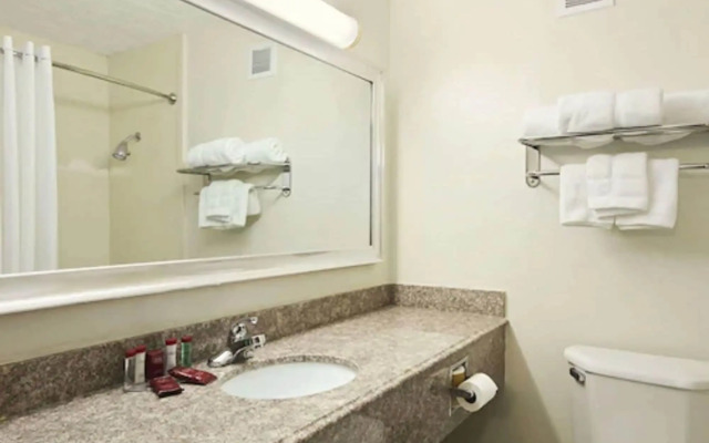 Quality Inn Winslow I-40