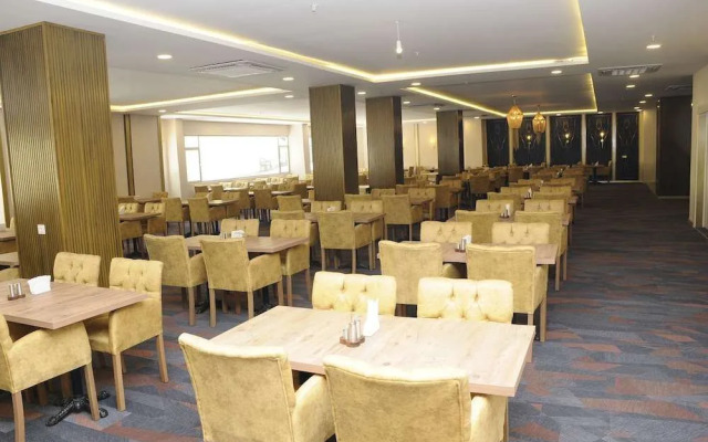 Yeni̇ Sevcan Hotel
