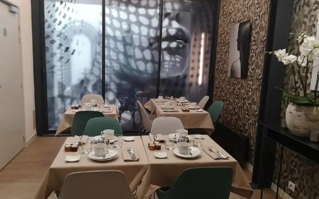 Villa Eiffel Mademoiselle