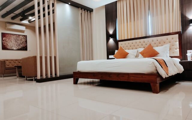 Sambhabana Hotel & Suites