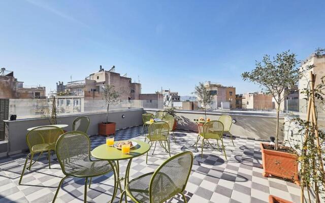 Old Athens style 1bdr with Acropolis view rooftop!