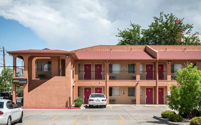 Econo Lodge Midtown