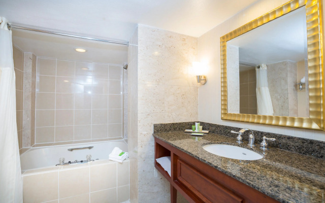 Ontario Airport Hotel & Conference Center