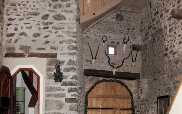 Burg Biedenegg Niedermontani Flie