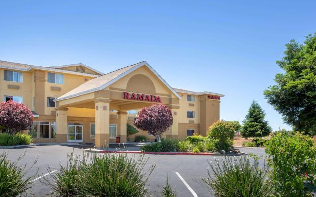 Holiday Inn Express Redding North by IHG