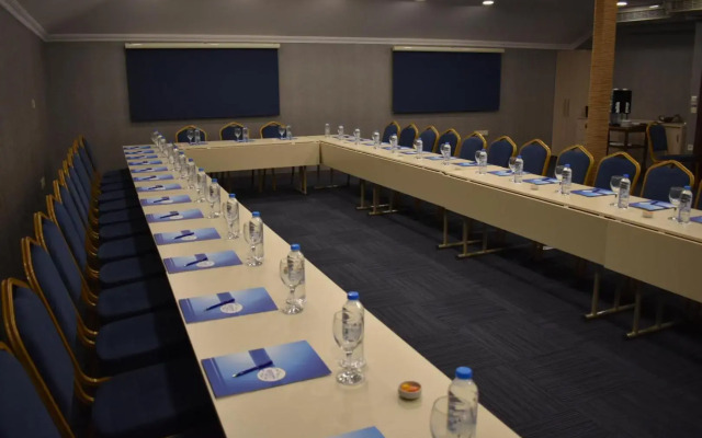 Rhiss Hotel Bostanci