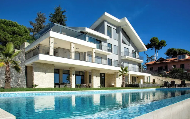 Villa Rita Pool & Spa