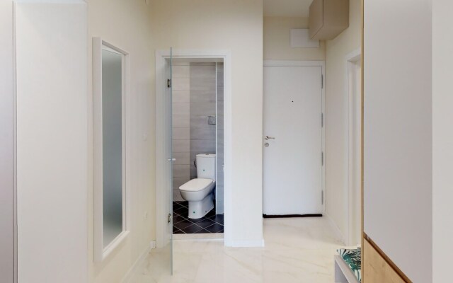 FM Deluxe 2-BDR Apartment - Springtime