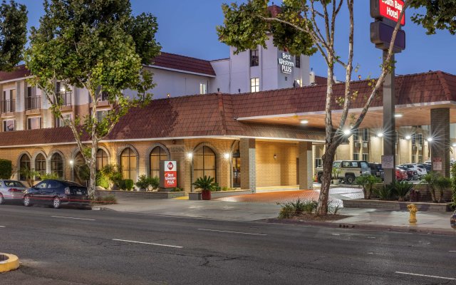 Best Western Plus South Bay Hotel