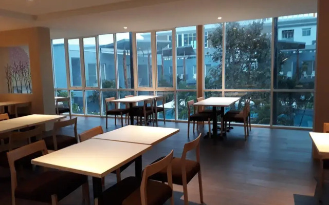 Paeva Luxury Serviced Residence